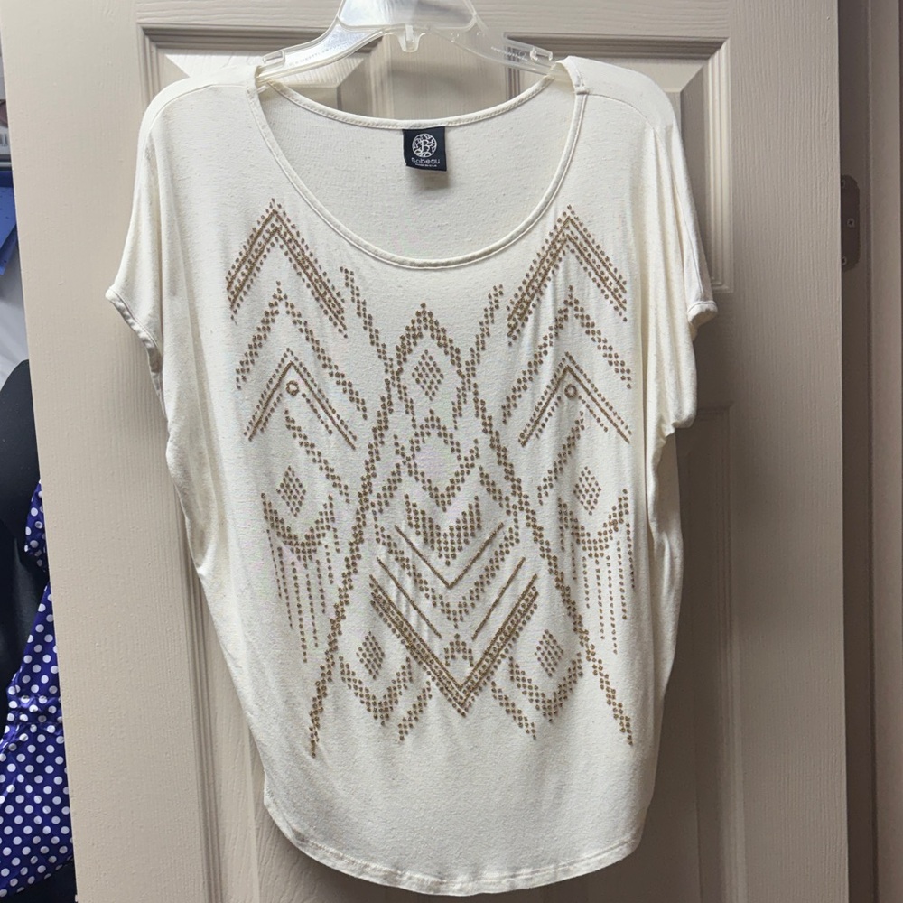 Women's Cream Short Sleeve Tee with Gold Geometric Stud Detail